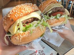 -The Habit Burger Grill 哈比特汉堡(复兴soho店)