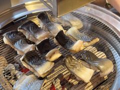 -围炉肉舍•炭烤活鳗•丹东海鲜烤肉(步行街店)