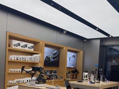 -DJI大疆(深圳华强北曼哈授权体验店)