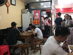 大堂-潘国仙耳光馄饨(黄家阙路店)