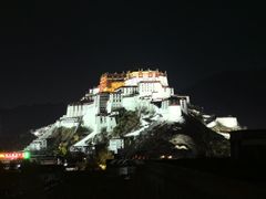 -平措康桑·和牛自助观景餐厅(布达拉宫店)