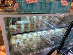 面包甜点陈列柜-国际饭店·帆声西饼屋(黄河路店)