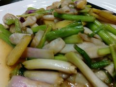 姜葱炒沙虫-瑞记湛江鸡饭店·粤西第一鸡(粤垦店)
