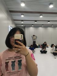 -单色舞蹈