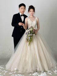 -雪中彩影婚纱摄影·微光艺术中心