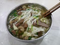 加肉的粉-花溪王记牛肉粉(四季花溪商场店)