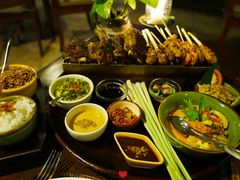 -DiAtas by Art Cafe Bumbu Bali