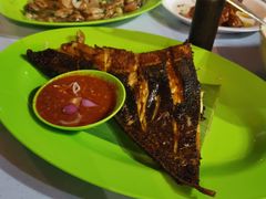 -明记烧鱼美味店