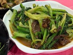 豆豉鲮鱼炒油麦菜-松记特色美食