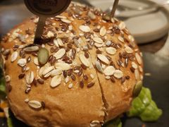 -HIGH FIVE哈福手工汉堡(桂林路店)