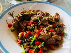 辣炒黄牛肉-鸿运来美食府