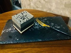 黑芝麻双层慕斯-METAL HANDS(五道营店)