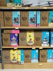 -卡通派潮品玩具折扣仓(青岛新城吾悦广场店)