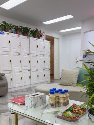 -米娜护肤造型
