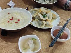 -三好食堂(煎饺·馄饨·肉饼米线·盛世广场店)