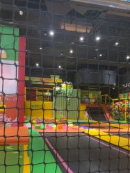 -蹦蹦跳跳(新奥购物中心店)