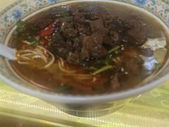 红烧牛肉面-金杨拉面王小吃面馆·牛三宝面·红烧牛肉粉