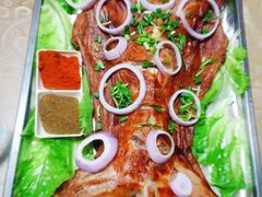 -龙裕山庄烤全羊