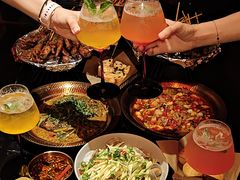 -何师烧烤·香辣蟹·川菜·30年老品牌(太古里旗舰店)