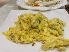 特色腐乳松子炒滑蛋-德烨酒家