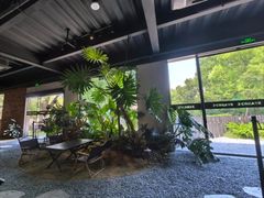 -J Create城市露营咖啡·简餐·宠物(上海动物园店)