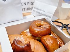 红豆碱水面包-WHEN PIGS FLY当猪飞