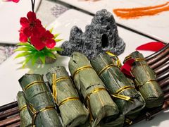 -刘姐啤酒鱼民族演艺餐厅(西街总店)