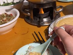 -国庆鱼头鱼尾馆(盛世华庭店)