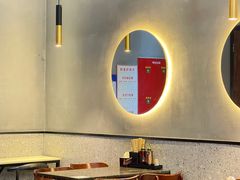 大堂-何记花甲(卓悦汇旗舰店)