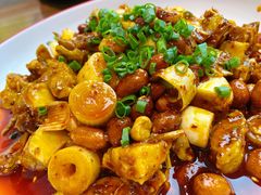 -有红鸡毛店·川菜(建设路店)