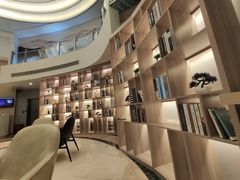 -怡莱酒店(上海大学店)