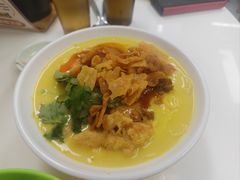 -缅华南国小食店