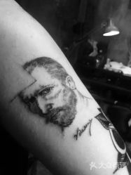 人物 文森特梵高-游刃刺青TATTOO纹身工作室