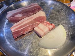 厚切五花肉-老炉家木炭烤肉(长江国际店)
