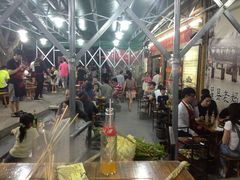 -灌县老妈砂锅串串香(万科红生活广场店)