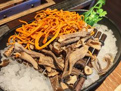 虫草花拼鹿茸菇-捞王锅物料理(凯旋路店)