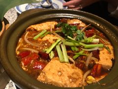 肥肠臭豆腐砂锅-南京大牌档(济南万象城店)