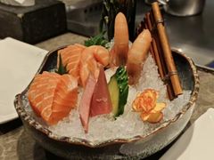 -金马门国际美食百汇(珞喻路店)