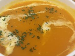 南瓜汤-HELLO 27 意面·沙拉·帕尼尼