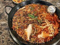 -鸿顺老铁锅美蛙鱼府(解放碑店)