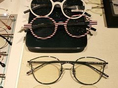 -宏宇眼镜蔡司依视路折扣店(兆佳眼镜城店)