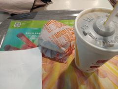 -麦当劳(轻轨曹杨路店)