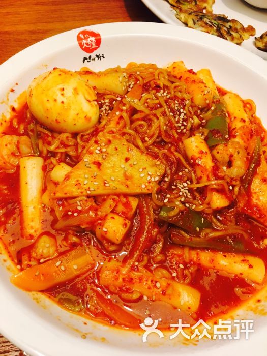辛氏火炉辣炒年糕拉面图片 - 第1张