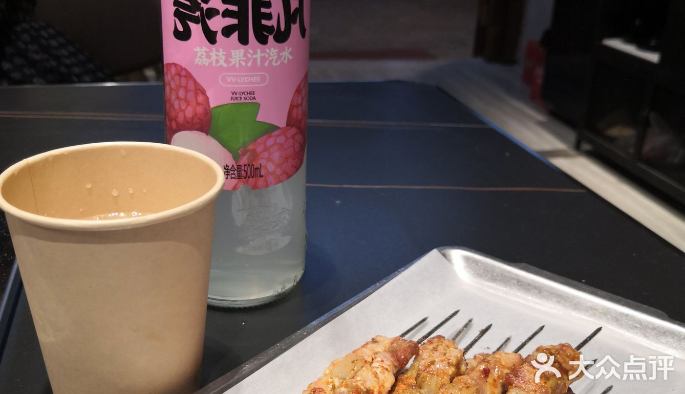 夜晚的美食探店之旅