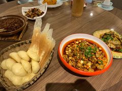 -有红鸡毛店·川菜(建设路店)