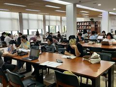 -上海市静安区图书馆(新闸路馆)