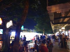 -席娜卡琳火车铁道夜市