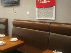 卡座-周鱼小馆石锅酸菜鱼(活力汇店)