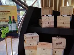 -上海滴水湖皇冠假日酒店