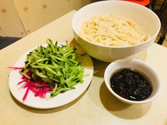 -黑八私房老北京炸酱面